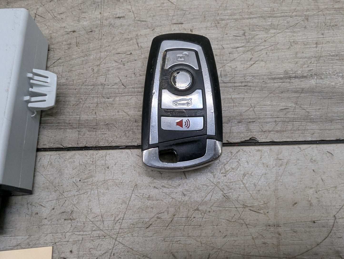 2009-2015 BMW 750Li F02 CAS Comfort Car Access System Module w/ Key 9301518
