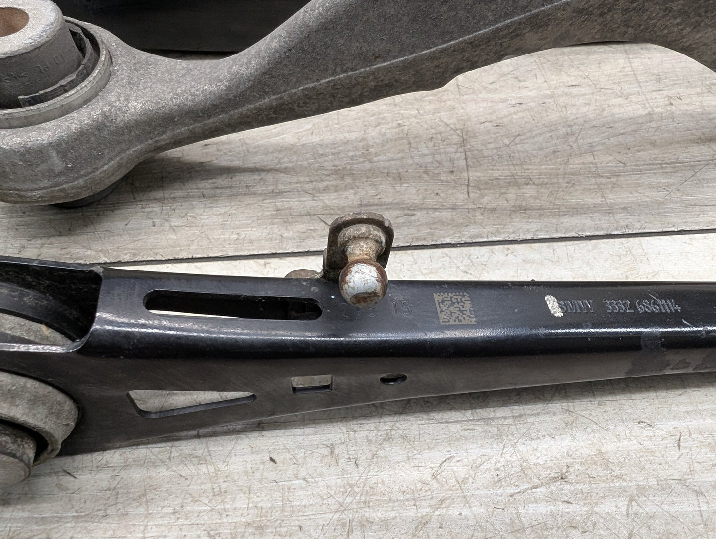 2016-2022 BMW 750Li G12 Rear Left Driver Control Arms SET 6861115