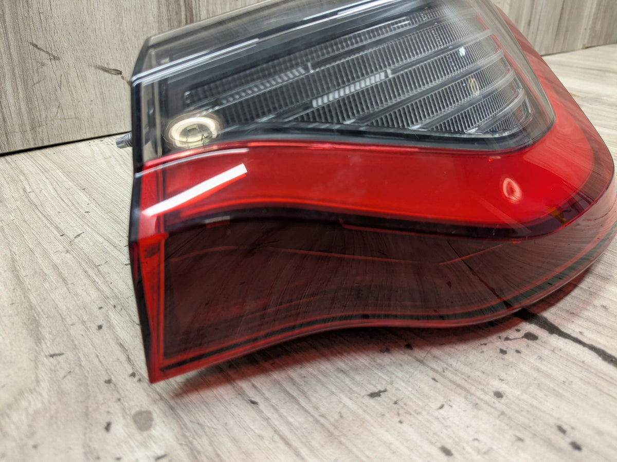 2022-2026 BMW 430i G26 Rear Right Passenger Outer Tail Light 7477606 OEM
