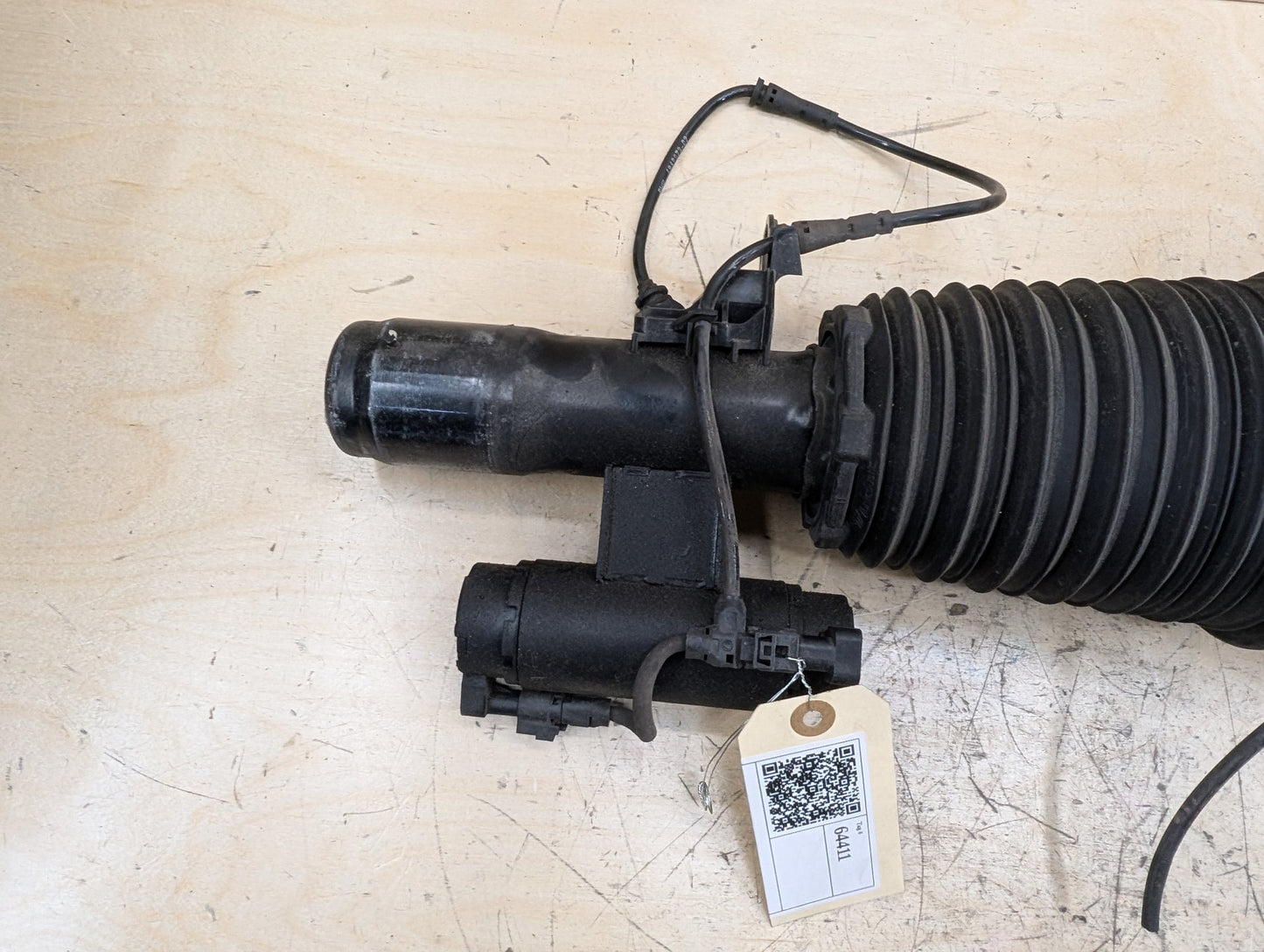 16-21 OEM BMW G12 750 AWD Front Left Driver Air Suspension Strut Shock