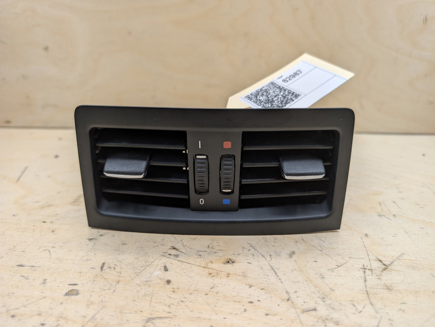 2006-2011 BMW 328i E90 Rear Center Console Air Vent Grille 7129556