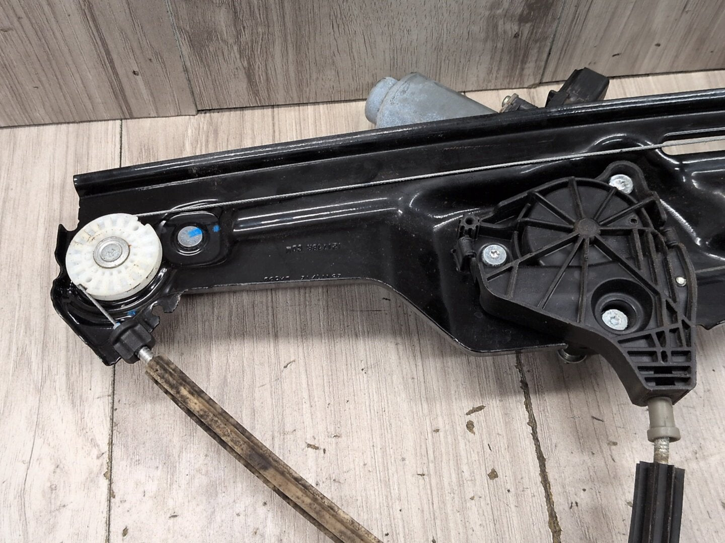 2011 - 2017 BMW X3 F25 Rear Left Driver Door Window Glass Regulator Motor 7258534 N20B20O0