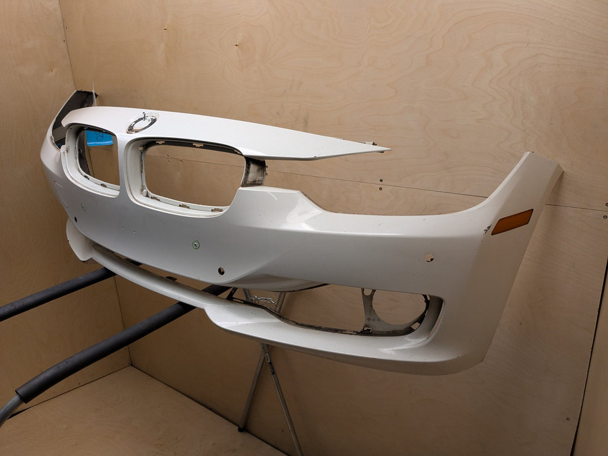 NOTE 2012-2013 BMW 328i 335i F30 Front Bumper Cover White 300