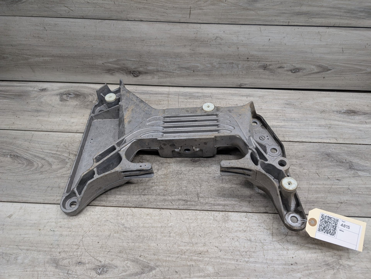 2018 - 2024 BMW X3 G01 Transmission Mount Bracket 9485331 B46B20O1