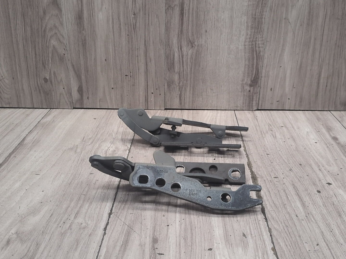 2004-2010 BMW M6 E64 Hood Bonnet Hinges SET 7064159 OEM