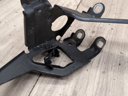 2012-2018 BMW M6 F06 Front Right Passenger Fender Brackets SET 7230584