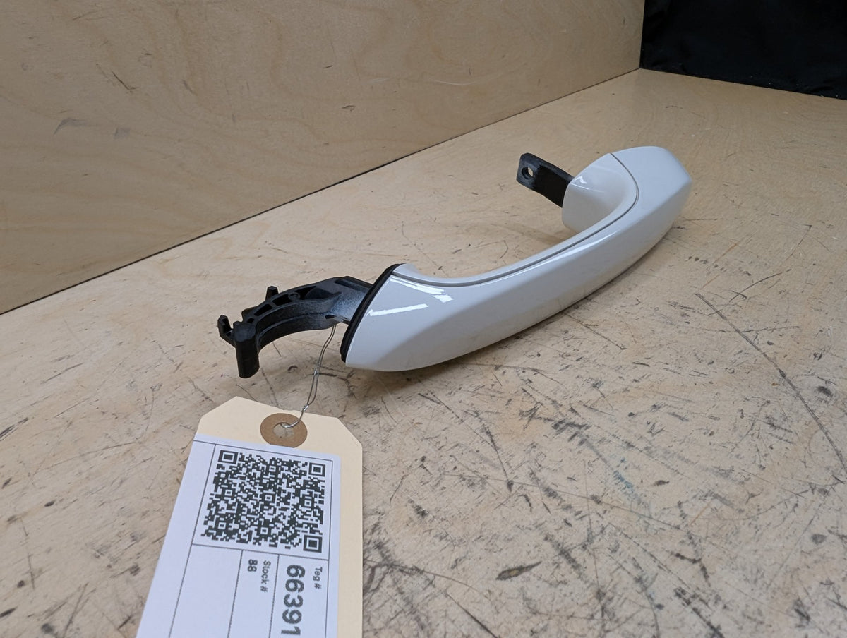 2019-2026 BMW 330i G20 Rear Left Driver Exterior Door Handle w/ Comfort Access 7470527 OEM