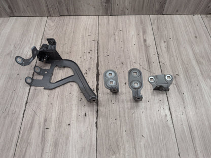 11-16 OEM BMW F10 528 550 Front Left Driver Side Fender Bracket Wing Holder SET