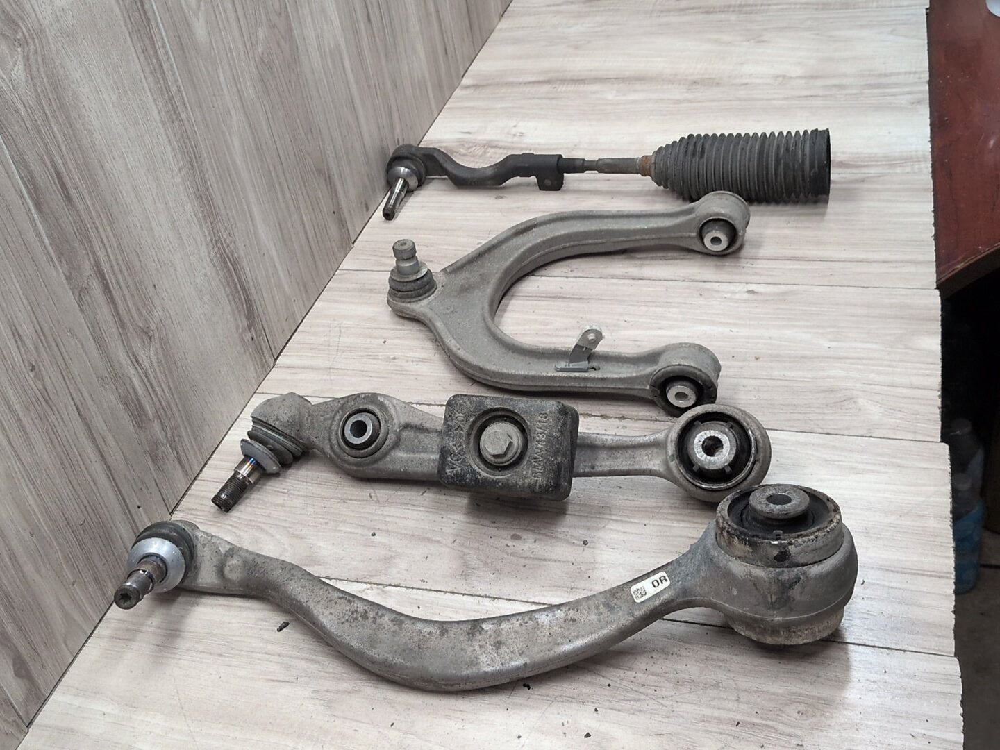 2019 - 2026 BMW X5 G05 Front Right Passenger Control Arms w/ Tie Rod SET 6884584 N63B44M3