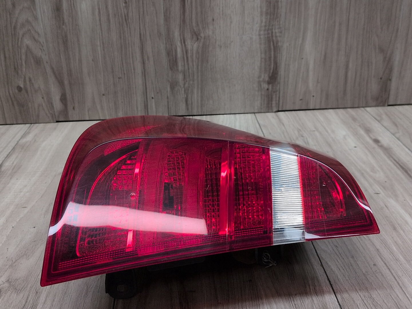 2011 - 2017 BMW X3 F25 Rear Left Outer Tail Light 7220241 N20B20O0