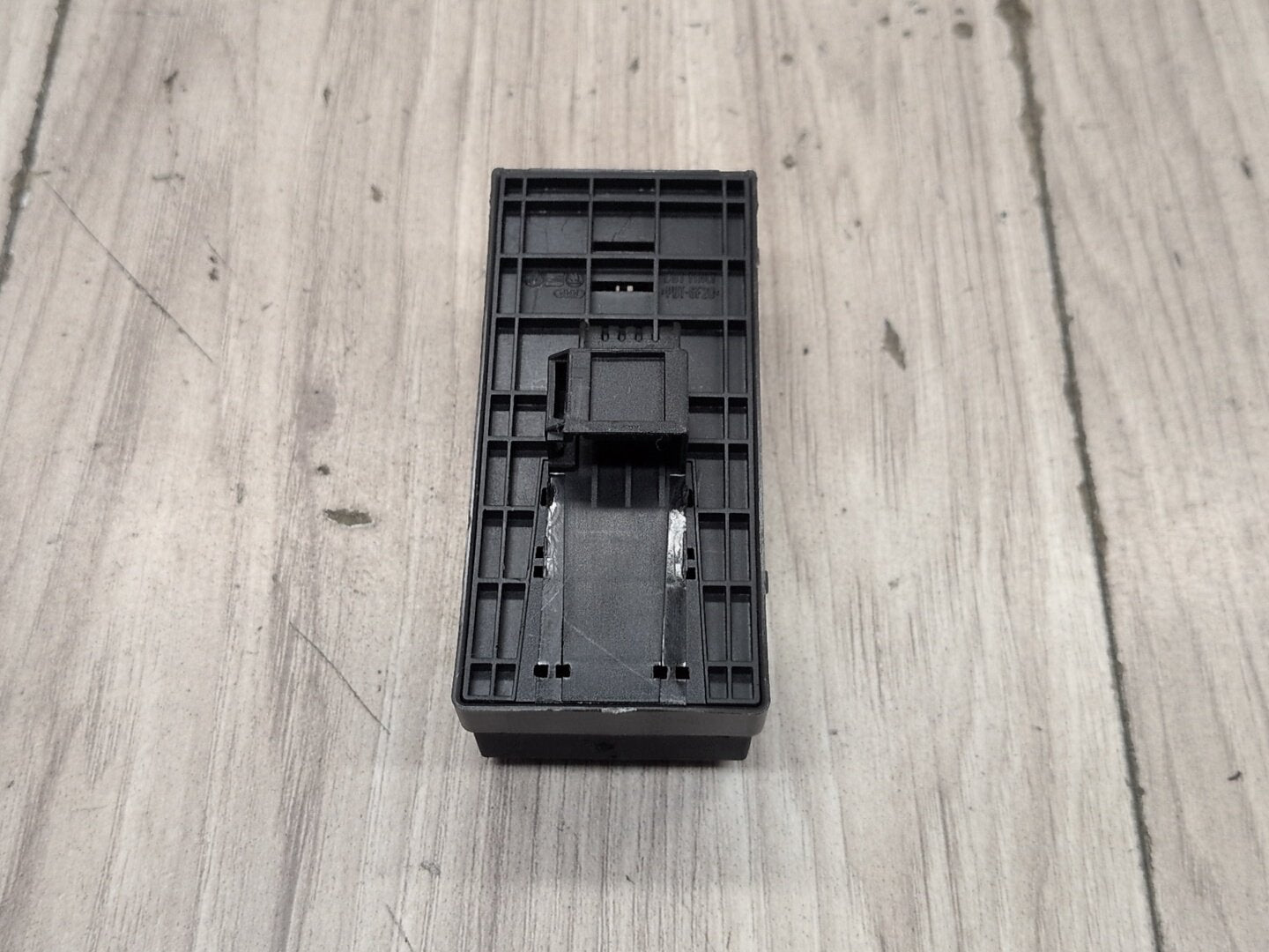 2015-2018 Audi Q3 8U Front Left Driver Door Master Window Switch 8U0959851