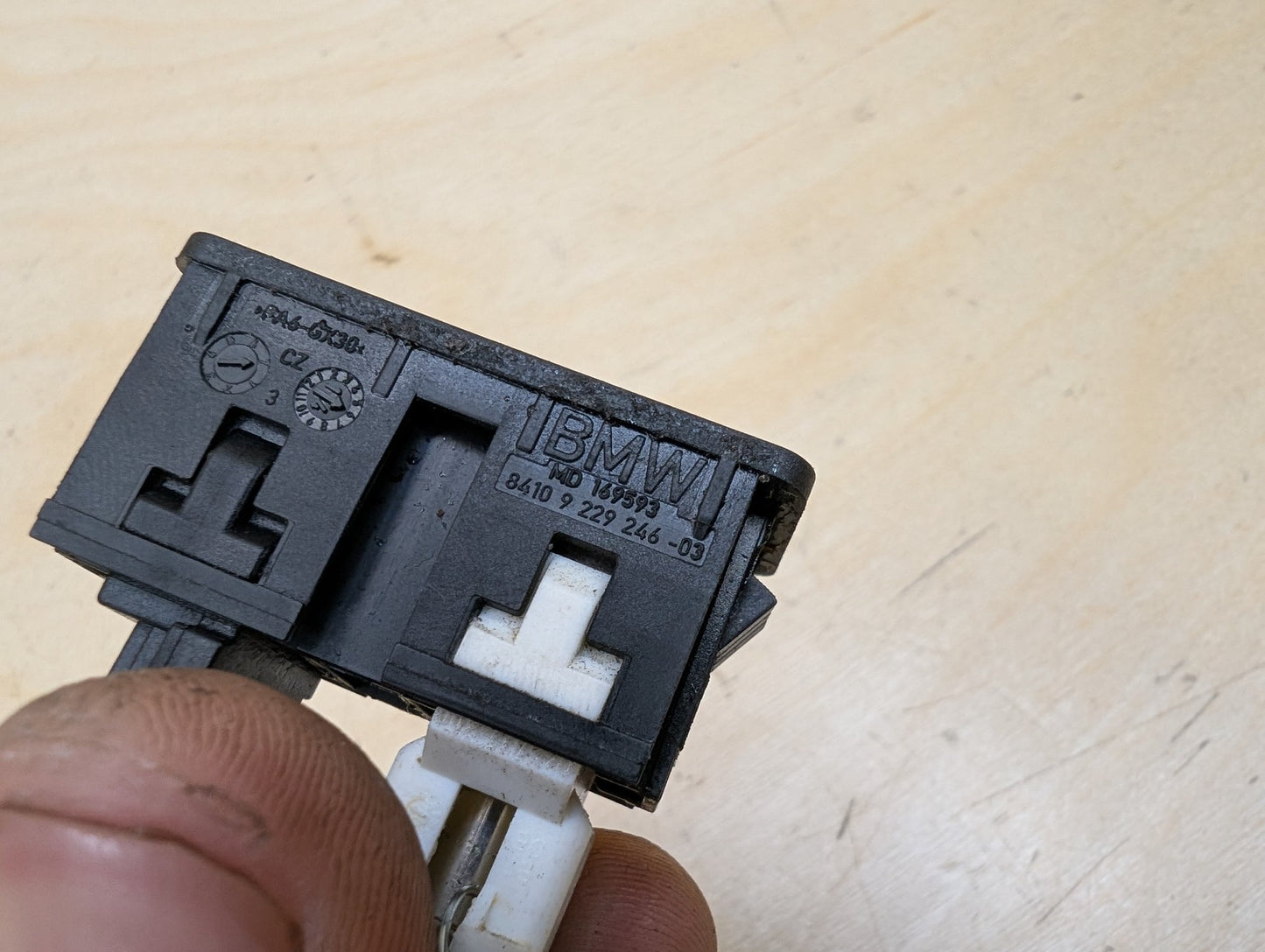 12-20 OEM BMW F22 F23 F30 F32 F33 F36 F48 F80 F82 F83 M3 M4 Aux Audio Input USB