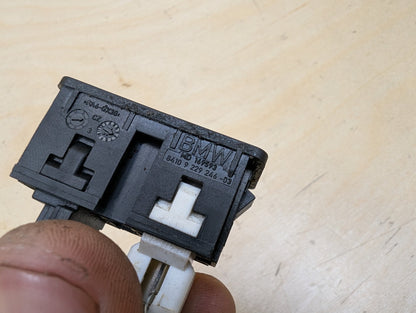 12-20 OEM BMW F22 F23 F30 F32 F33 F36 F48 F80 F82 F83 M3 M4 Aux Audio Input USB