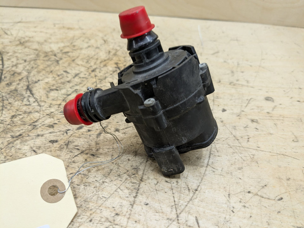 16-19 OEM BMW G11 G12 G30 M550 750 M760 Auxiliary Electric Coolant Water Pump