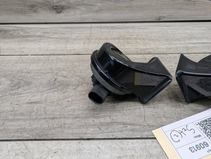 2008-2013 BMW 128i E82 Alarm Horns SET 7195540