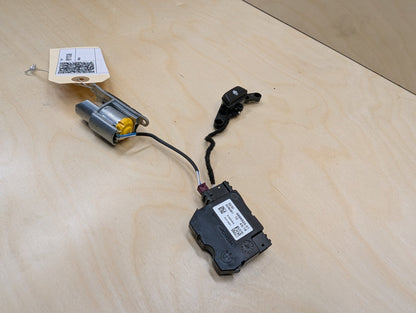 2018-2024 BMW X3 G01 Steering Wheel Heater Switch 6886924 OEM