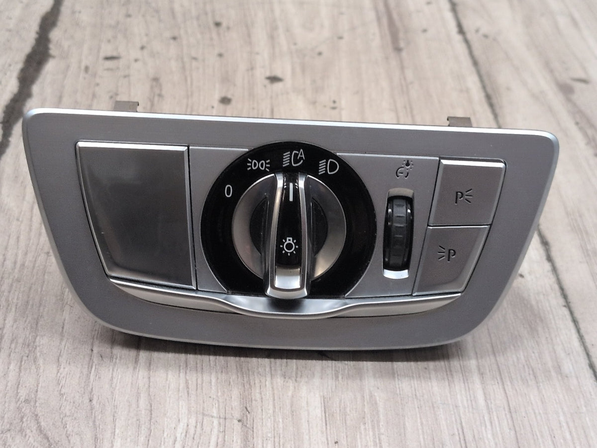 2016-2019 BMW 740Li G12 Headlamp Switch 9493723 OEM