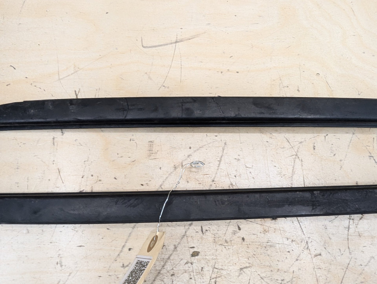 2012-2018 BMW 320i F30 Front Left Right Side Windshield Drip Trim Molding SET 7258187