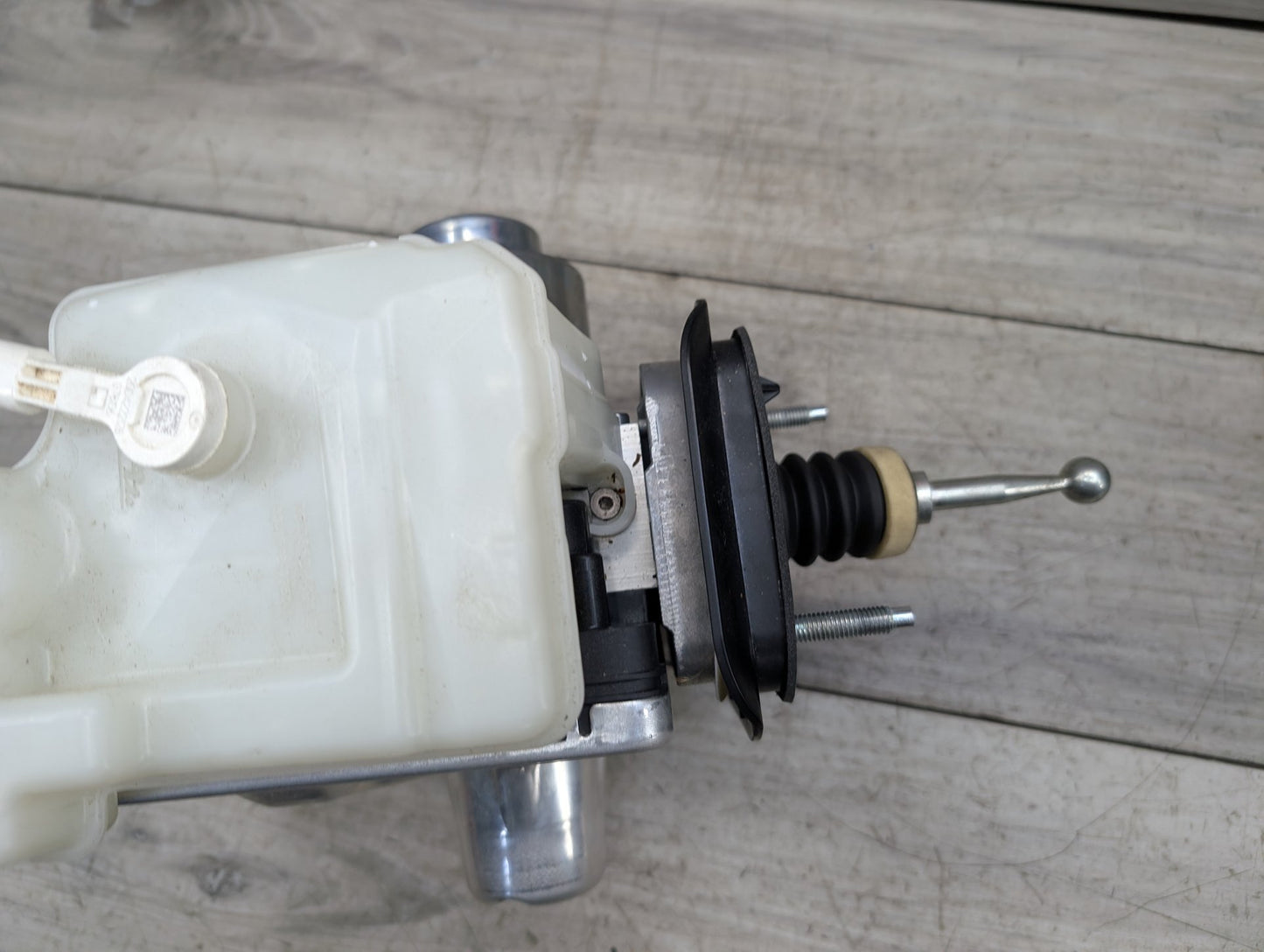 2019-2026 BMW X5 G05 ABS Cylinder Booster 5A29146