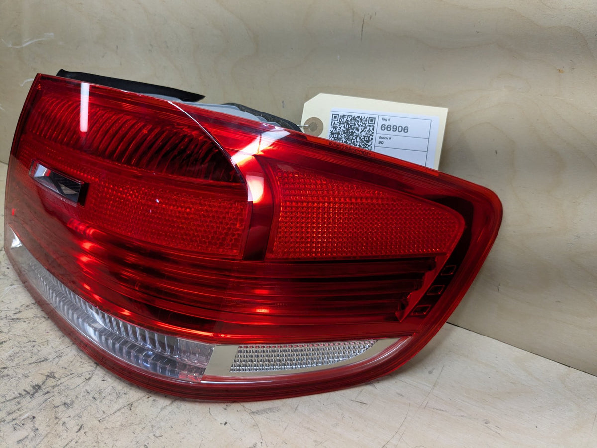 2007-2013 BMW 335i E92 Rear Right Passenger Outer Tail Light 7174404 OEM