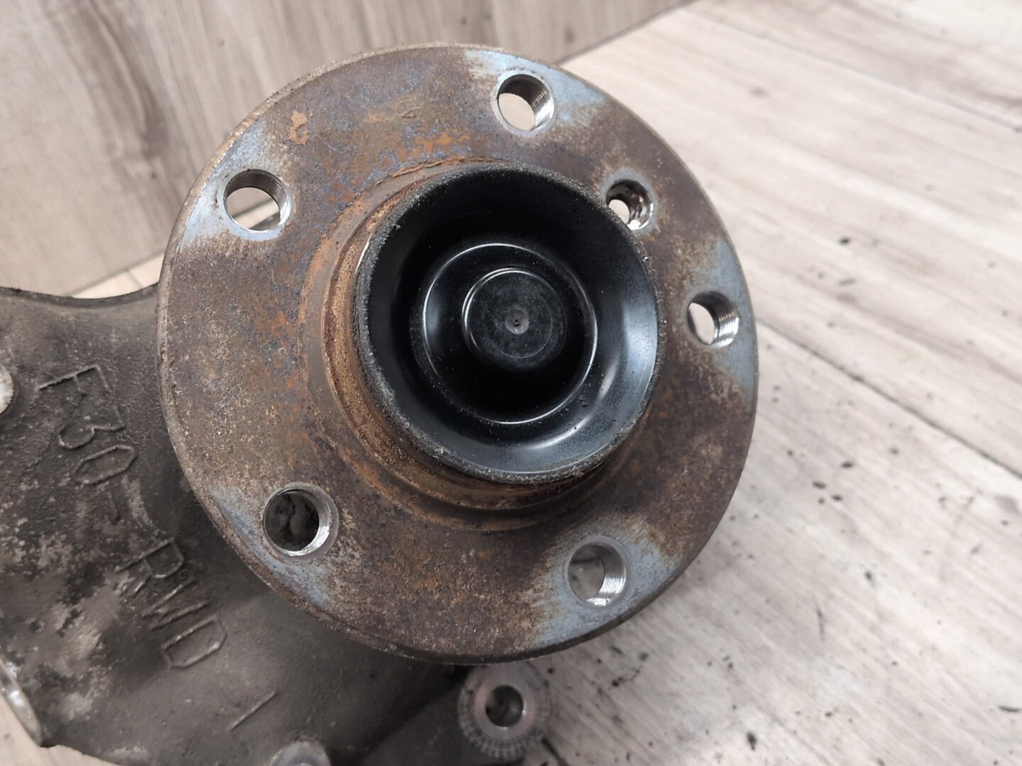 2012-2018 BMW 335i F30 Front Left Driver Spindle Knuckle w/ Bearing 6792287