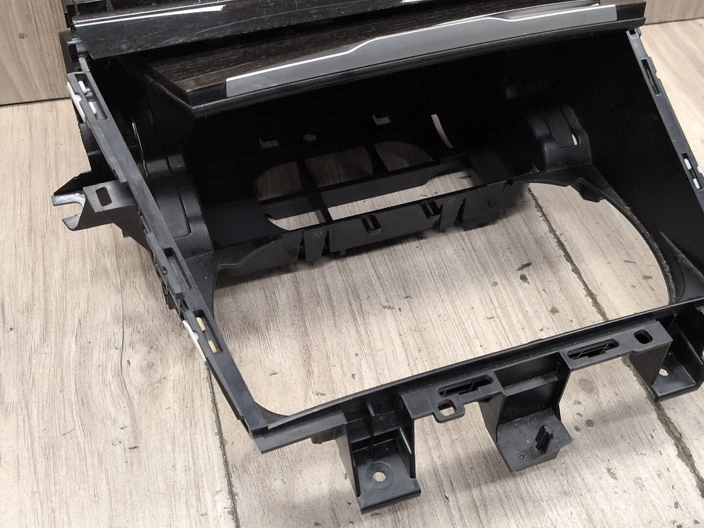 OEM BMW G20 G22 G23 330 M340 430 M440 Center Console Storage Cup Holder
