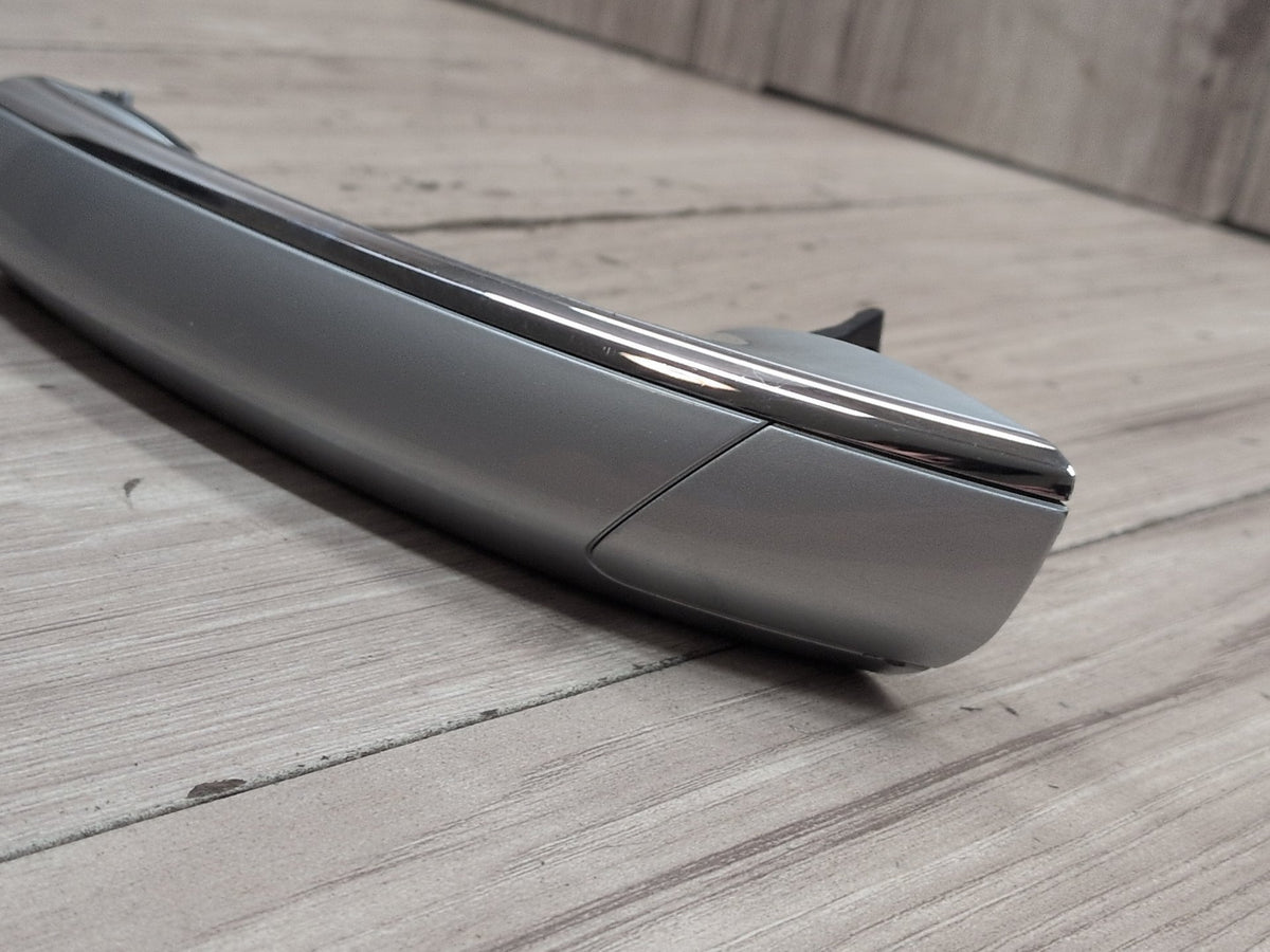 2016-2019 BMW 740Li G12 Front Left Door Handle w/ Comfort Access 7411047 OEM