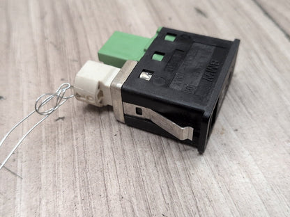 2007-2013 BMW X5 E70 AUX/ USB Charger Port Socket 9189176