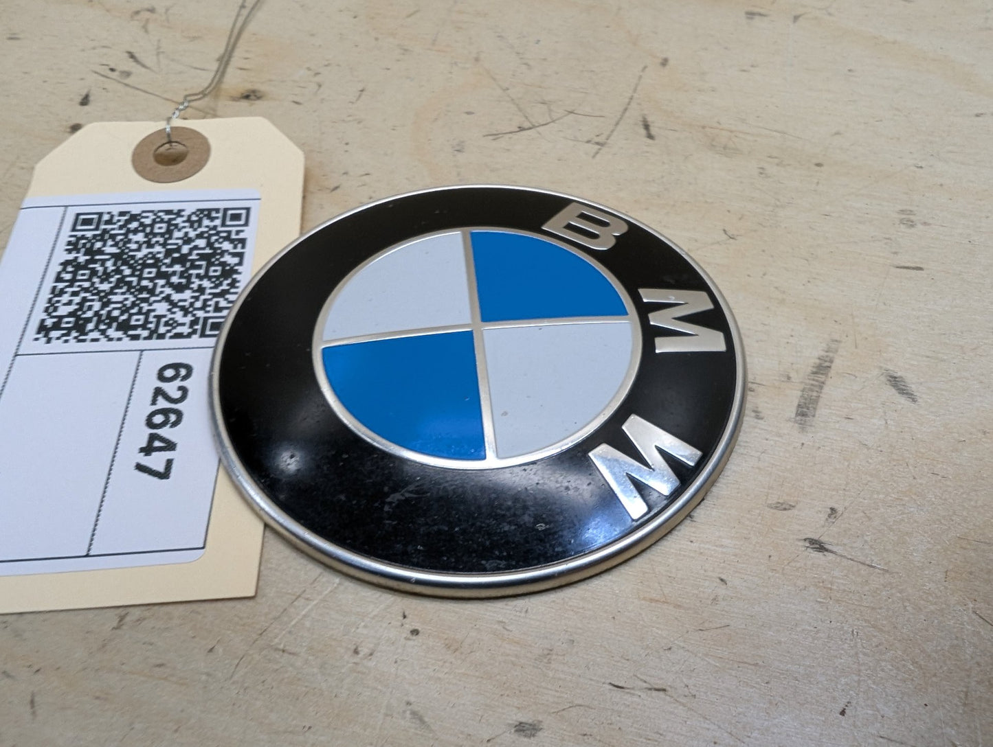 2012-2018 BMW 328i F30 Front Bumper Emblem Badge Symbol Logo 7288752