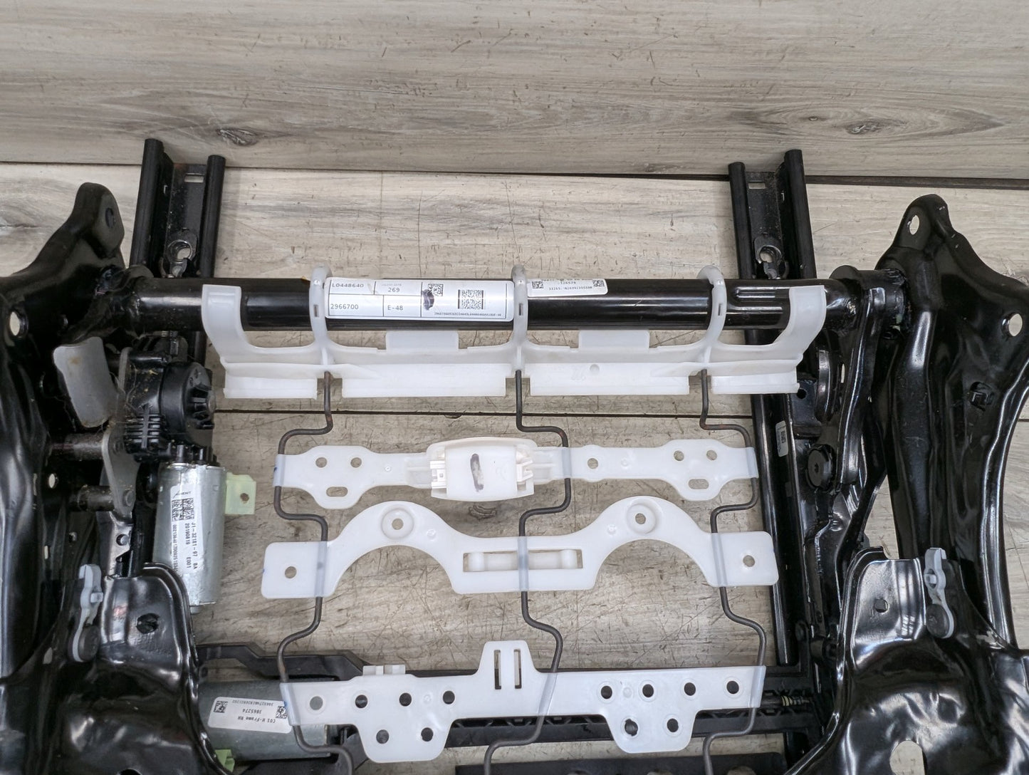 2018 - 2024 BMW X3 G01 Front Right Passenger Seat Lower Track Frame Assembly 7414610 B58B30O1