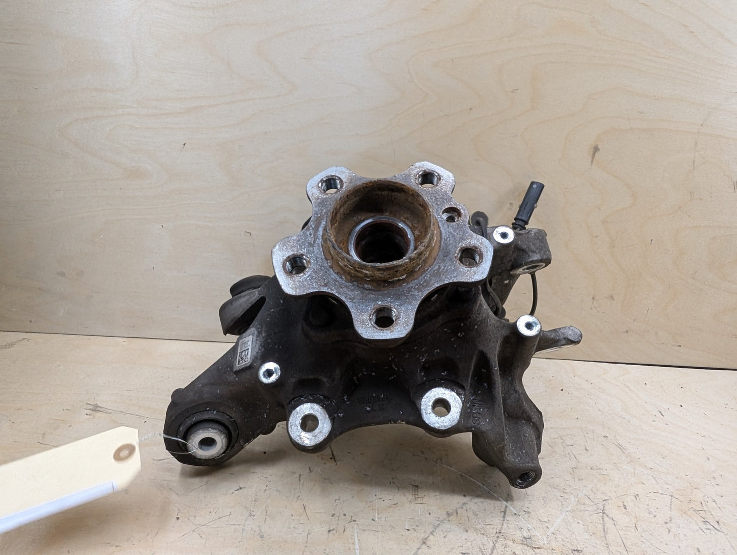 2016-2022 BMW 750i G12 Rear Right Passenger Spindle Knuckle w/ Bearing 6865662