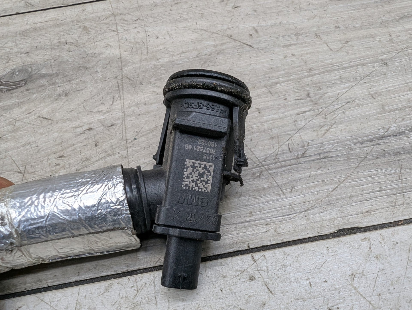 2018 - 2022 BMW X3 G01 Engine Motor Air Duct Tube Hose 7637521 B58B30M0