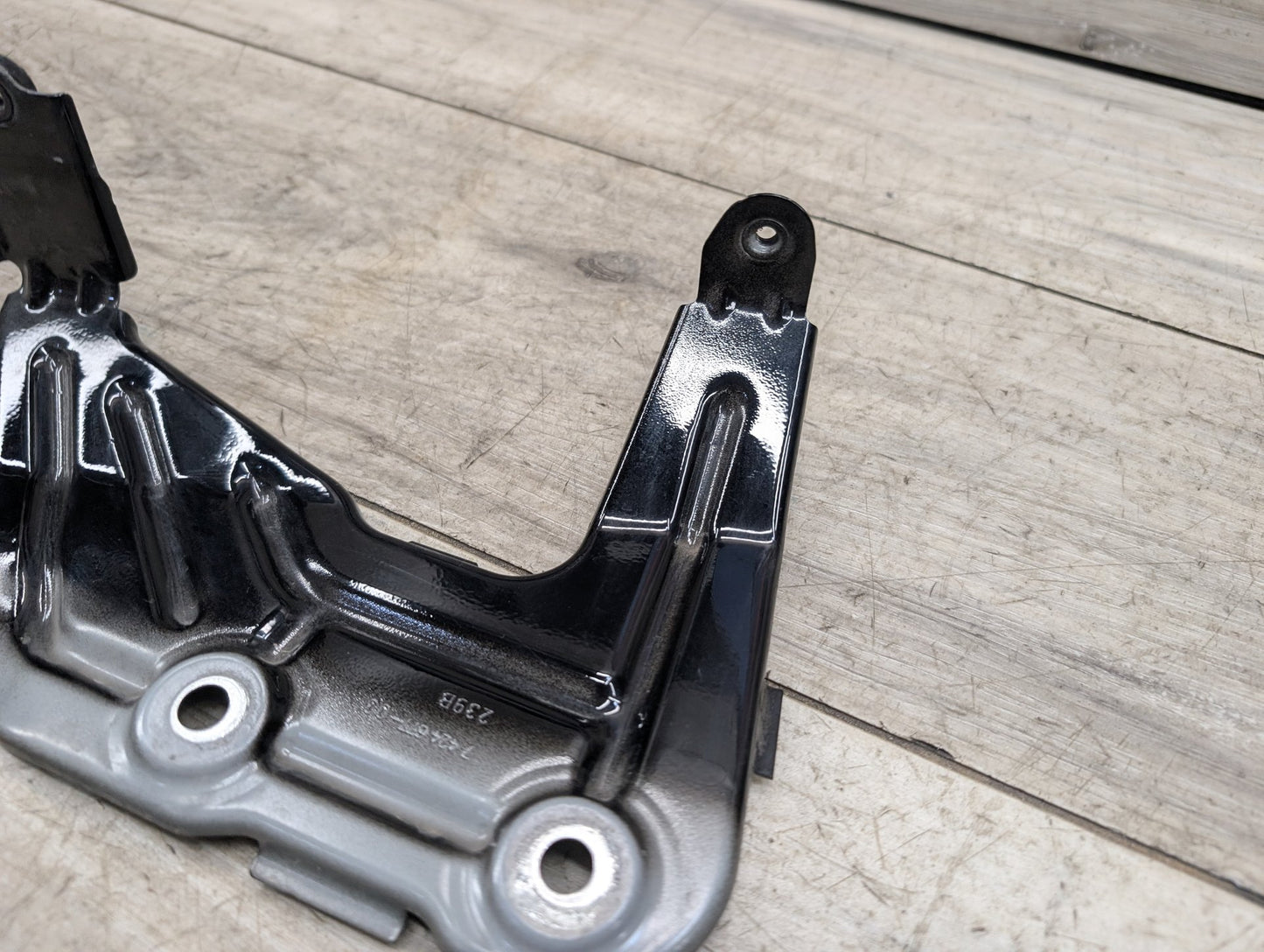 2018 - 2024 BMW X3 G01 Front Left Driver Fender Brackets SET 7397515 B46B20O1