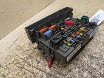 2008-2013 BMW 135i E88 Front Power Distribution Fuse Box 9119444 OEM