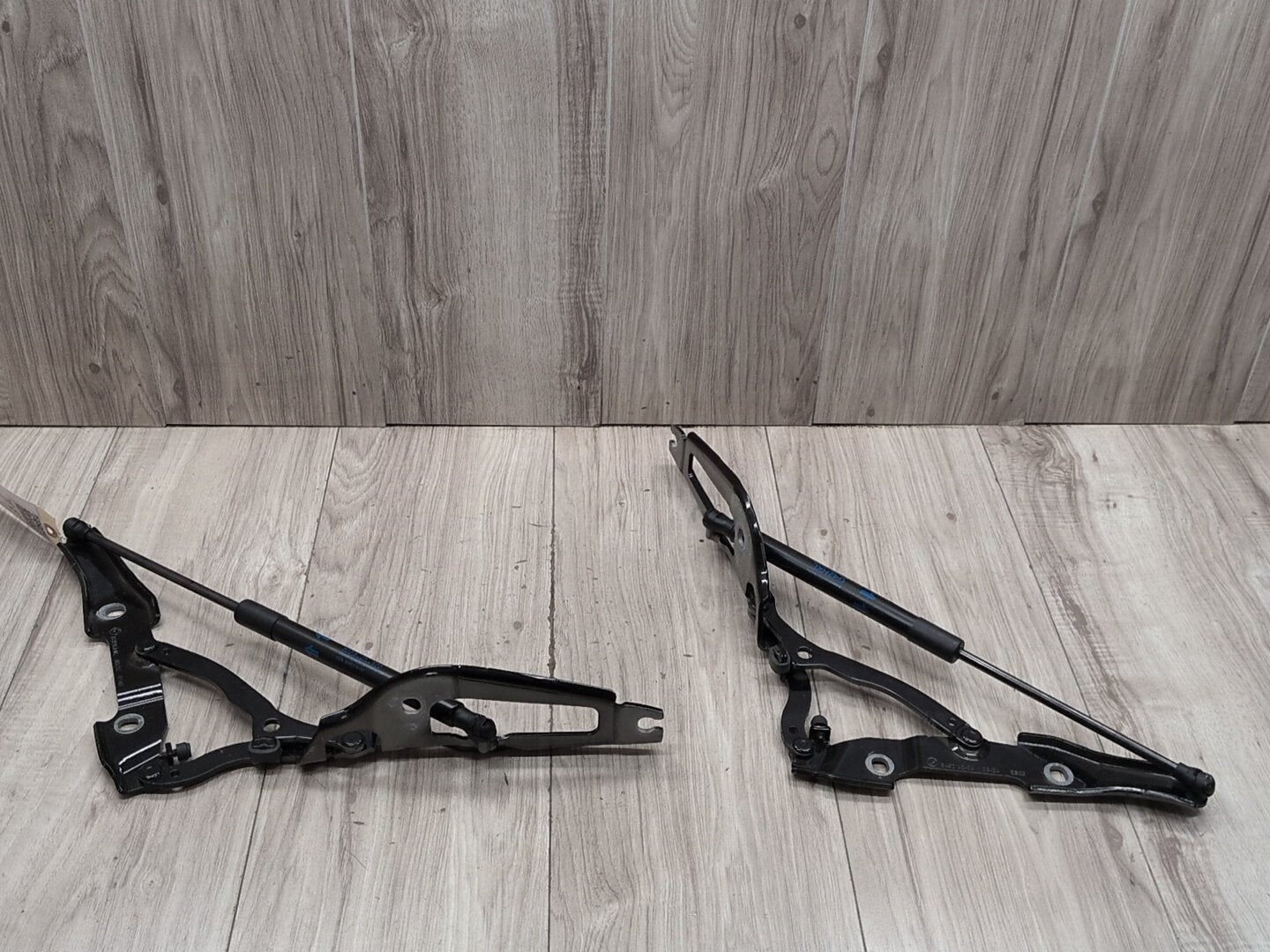 2023 - 2026 BMW M2 G87 Rear Left Right Liftgate Trunk Lid Strut Shock Supports SET 8492141 S58B30T0
