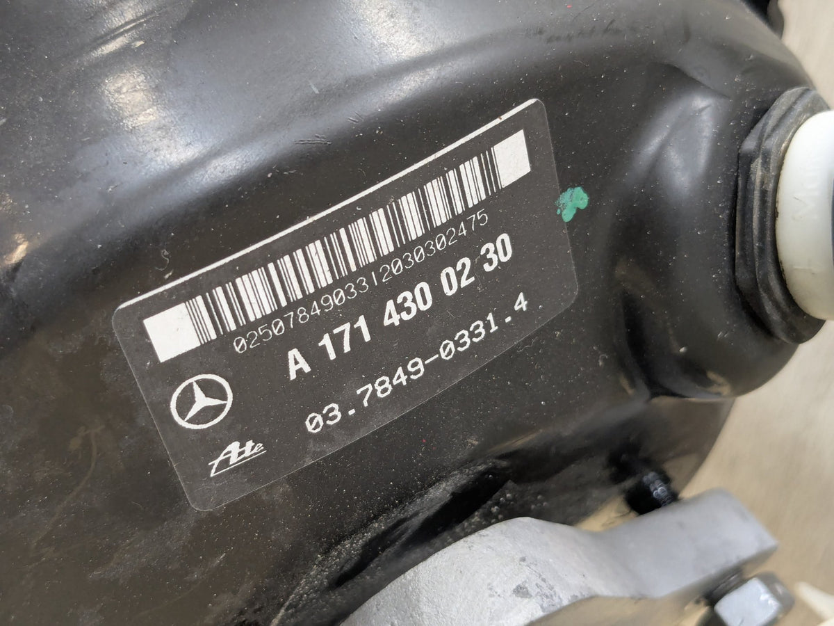 2009-2011 Mercedes-Benz SLK-Class R171 Engine Head Assembly A1714300230 OEM