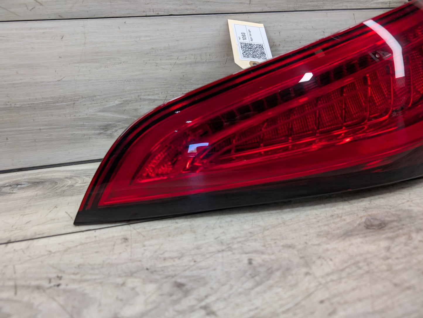 2009 - 2017 Audi Q5 8R Rear Right Passenger Outer Tail Light 8R0945094D EA888