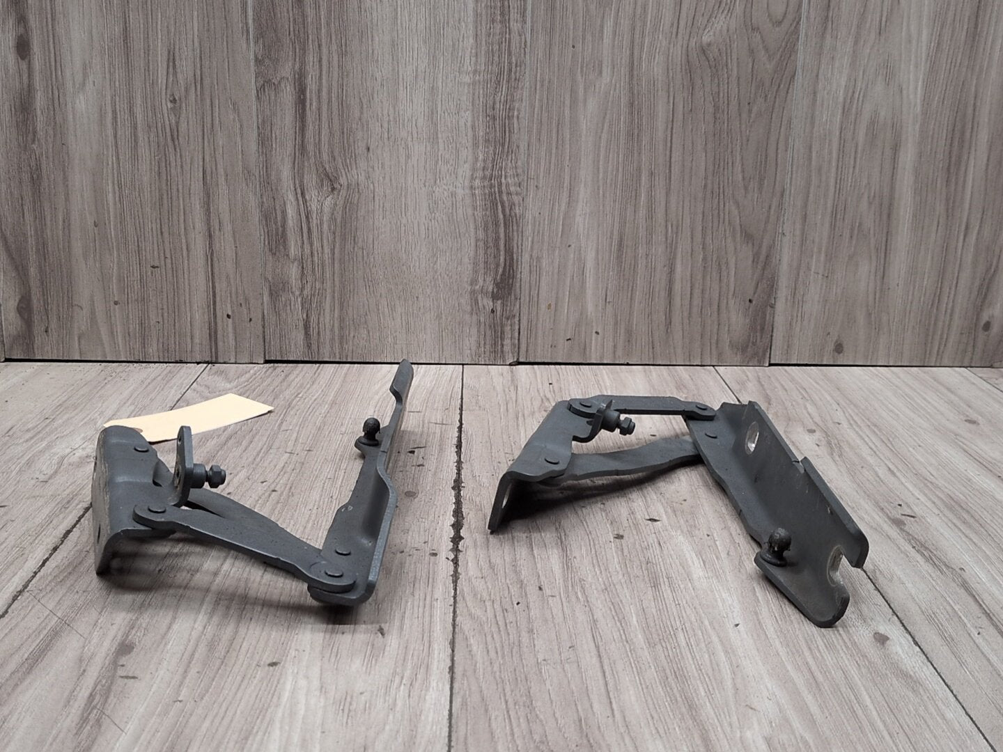 2008-2010 BMW 535i E60 Hood Bonnet Hinges SET 7120276