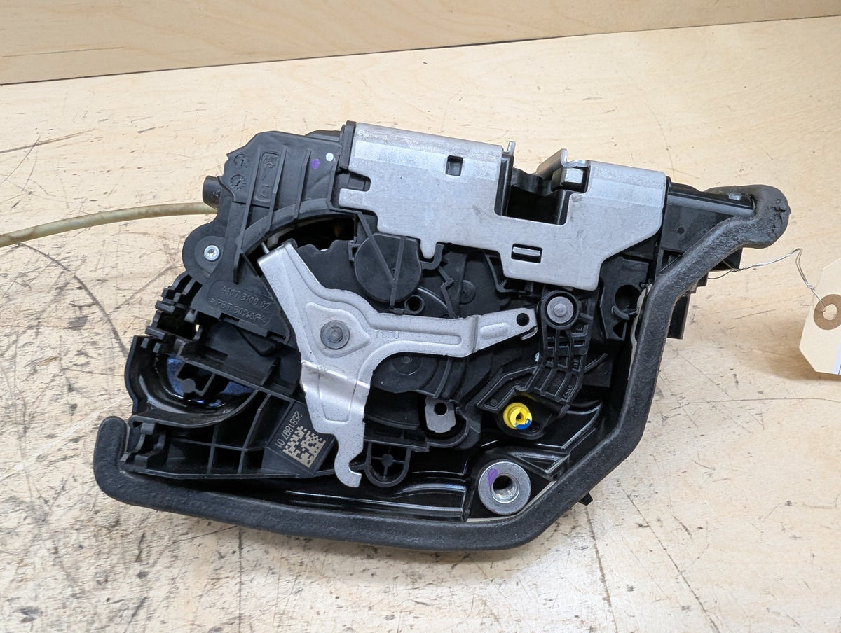 2016-2019 BMW 740i G12 Front Left Door Latch Lock Actuator 2581897 OEM