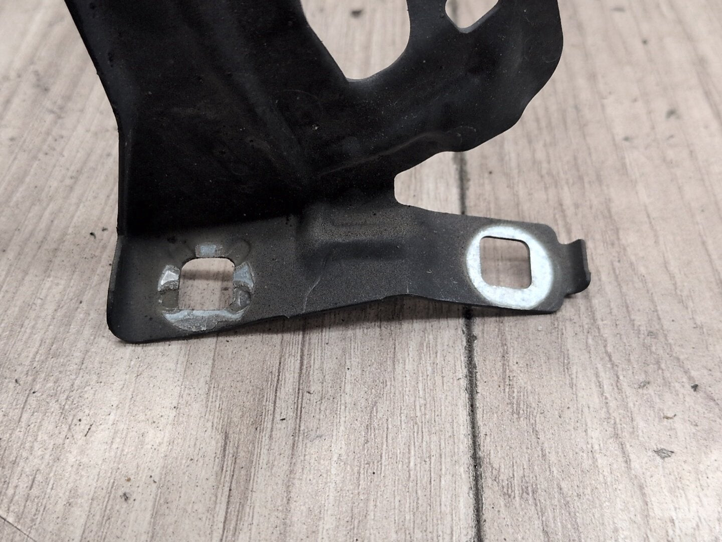 12-20 OEM BMW F30 F32 F33 F36 Front Left Driver Fender Wing Holder Bracket SET