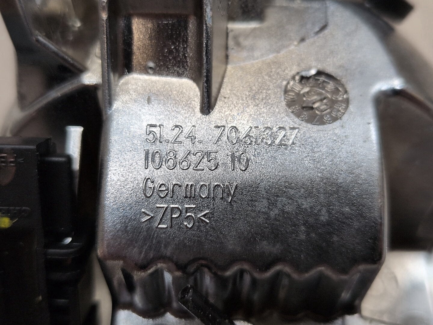 2004-2010 BMW M6 E64 Liftgate Trunk Lid Lock Unlock Switch 7061327 OEM