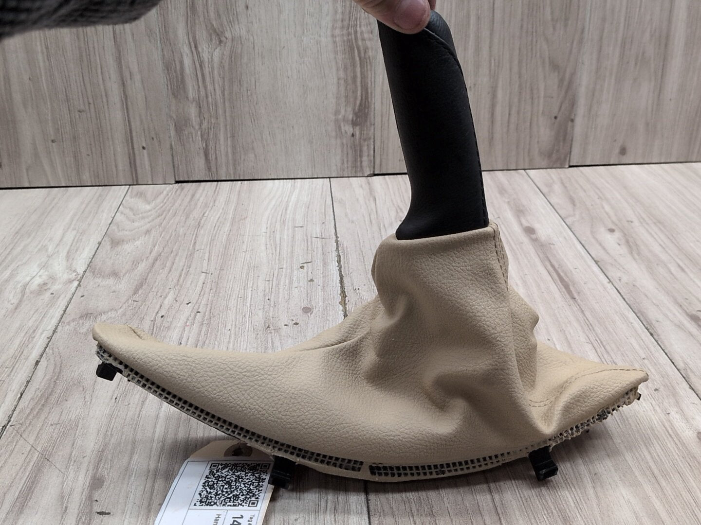 2014 - 2020 BMW 440i F36 Emergency Handle Brake Cover w/ Boot 9235426 B58B30M0