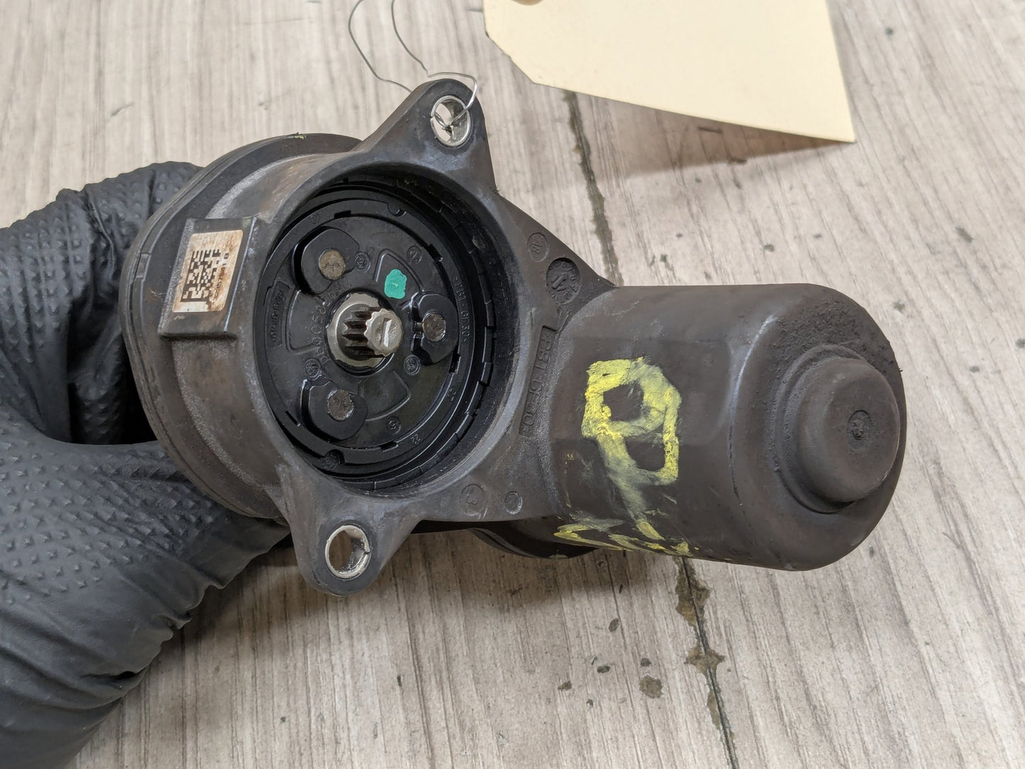 2017 - 2023 BMW M550i G30 Emergency Brake Actuator 6870567 N63B44O2