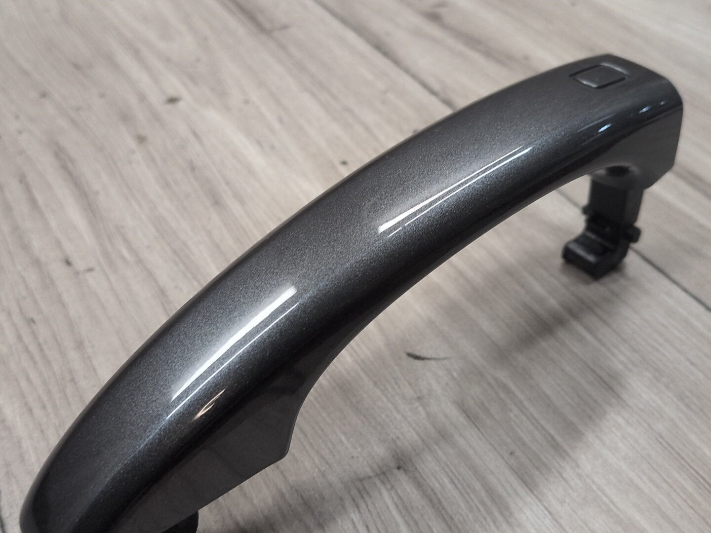 2015-2018 Audi Q3 8U Front or Rear Left Driver Exterior Door Handle w/ Comfort Access 8T0837205A