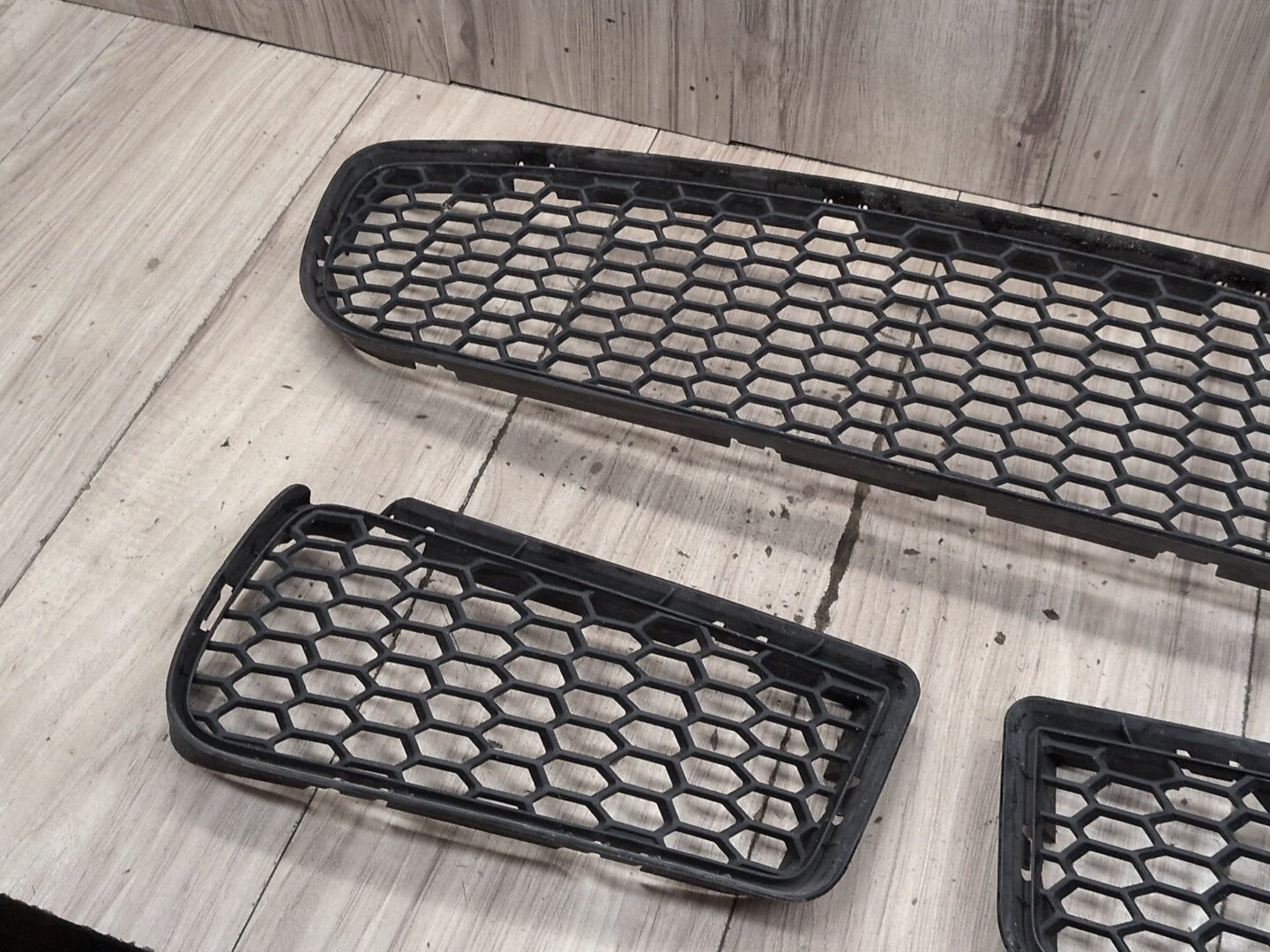 2012-2018 BMW M6 F06 Front Left Right Center Bumper Cover Grilles SET 8050494