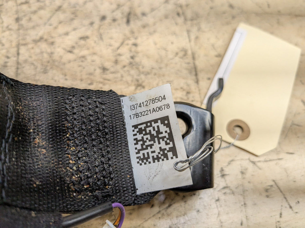 OEM BMW F90 M5 G30 530 540 M550 Rear Center Middle Seatbelt Seat Belt Buckle