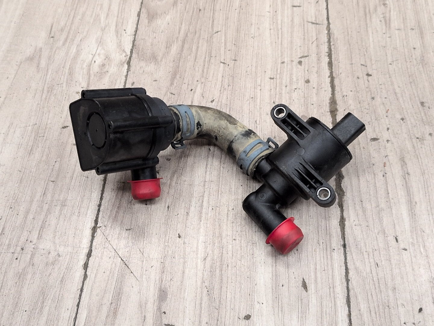 2015-2018 Audi 8U Q3 CCTA Engine Motor Cooling Auxiliary Water Pump 06H121601P