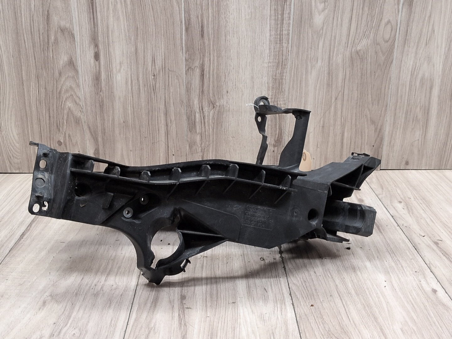 2013 - 2017 Audi S5 8T Right Passenger Headlight Bracket 8T0805608D CTUB