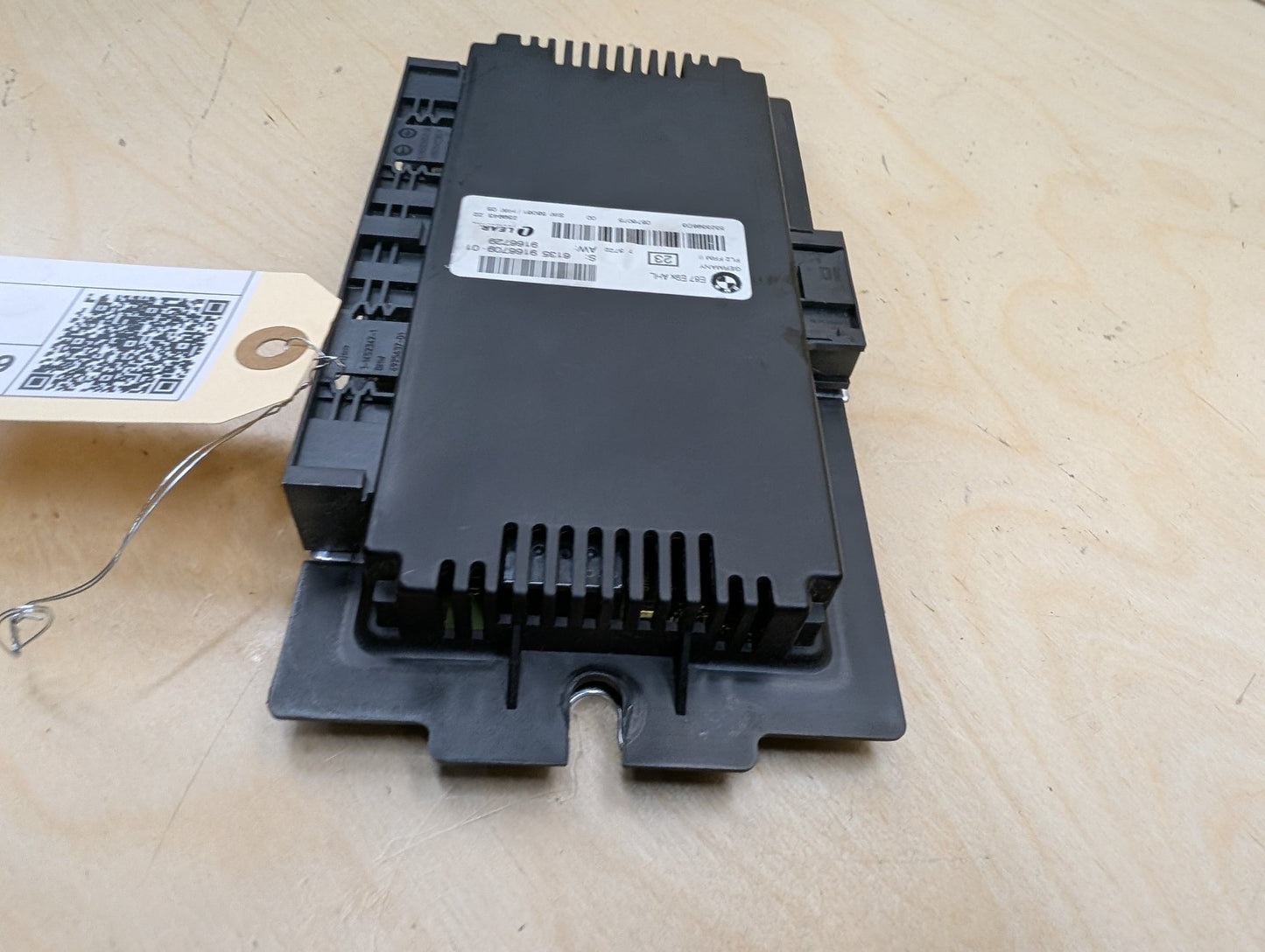 06-10 OEM BMW E90 E92 M3 328 335 AHL FRM II 2 Footwell Light Control Module
