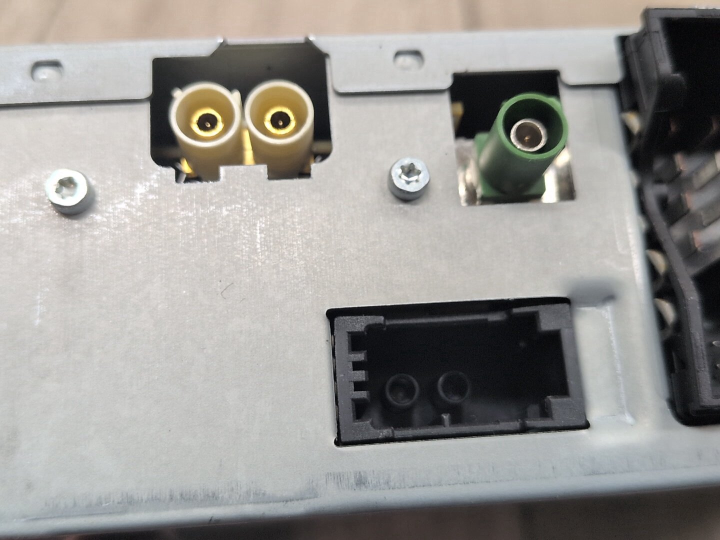 2015-2018 Audi Q3 8U Radio Receiver Module 4G0035082G
